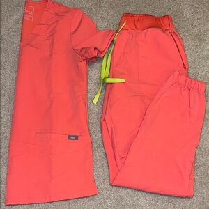 Figs Women’s “Hot Coral” Scrub Set